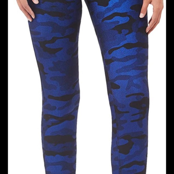 Not for sale looking to purchase in a size 11 jeans and size large in jackets - Picture 3 of 3